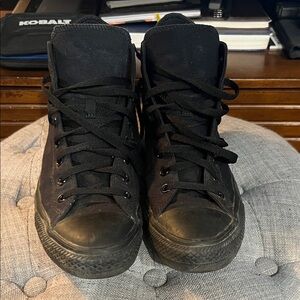 Black High-Top converse all star